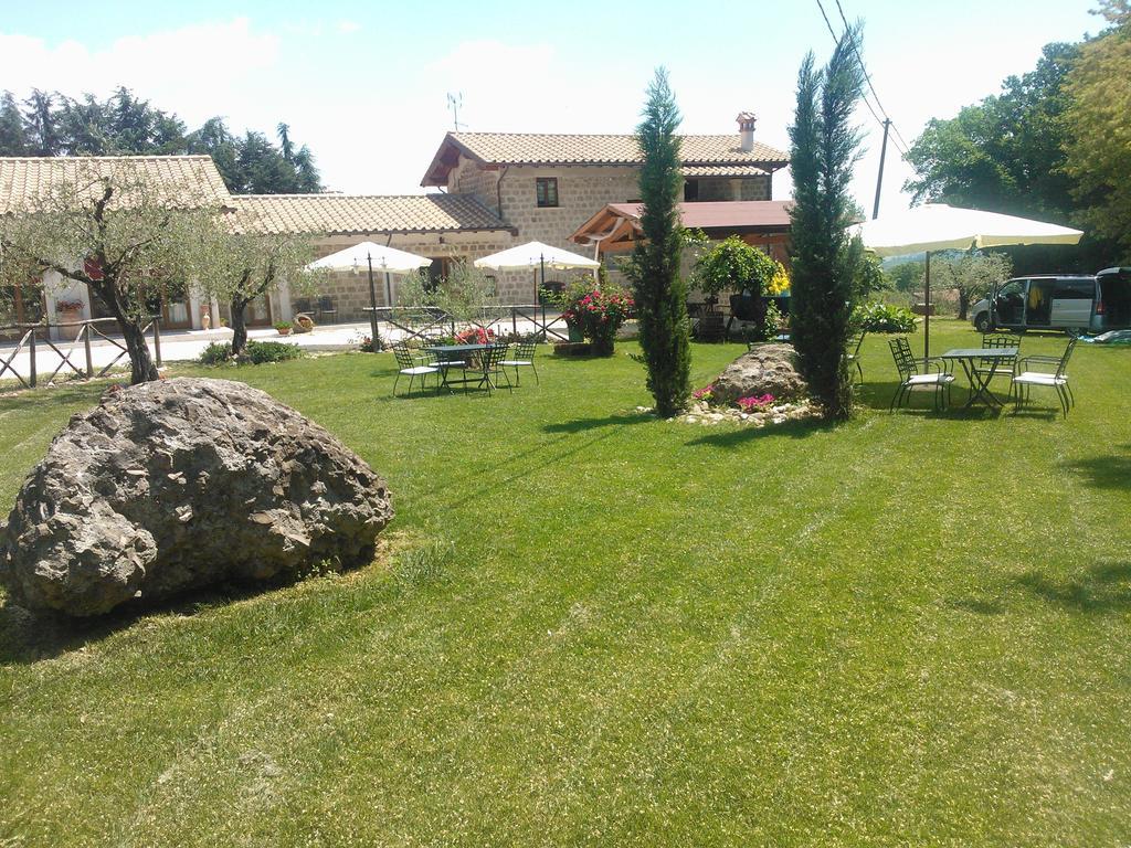Grotta Biscia Villa Genazzano ภายนอก รูปภาพ